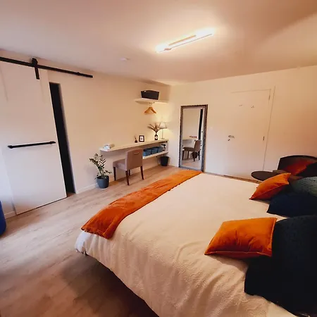 Holiday home Luxe Vakantie Huis Met Sauna, 8Pers, 3 Badkamers Cerfontaine