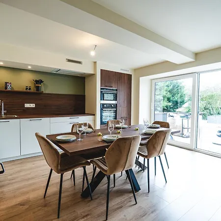 Holiday home Luxe Met Sauna, 8pers, 3 Badkamers